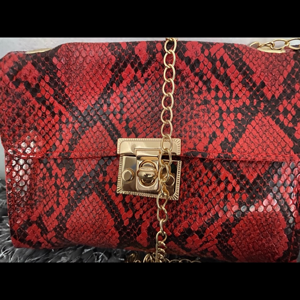 Bags - Picture 3 of 6
